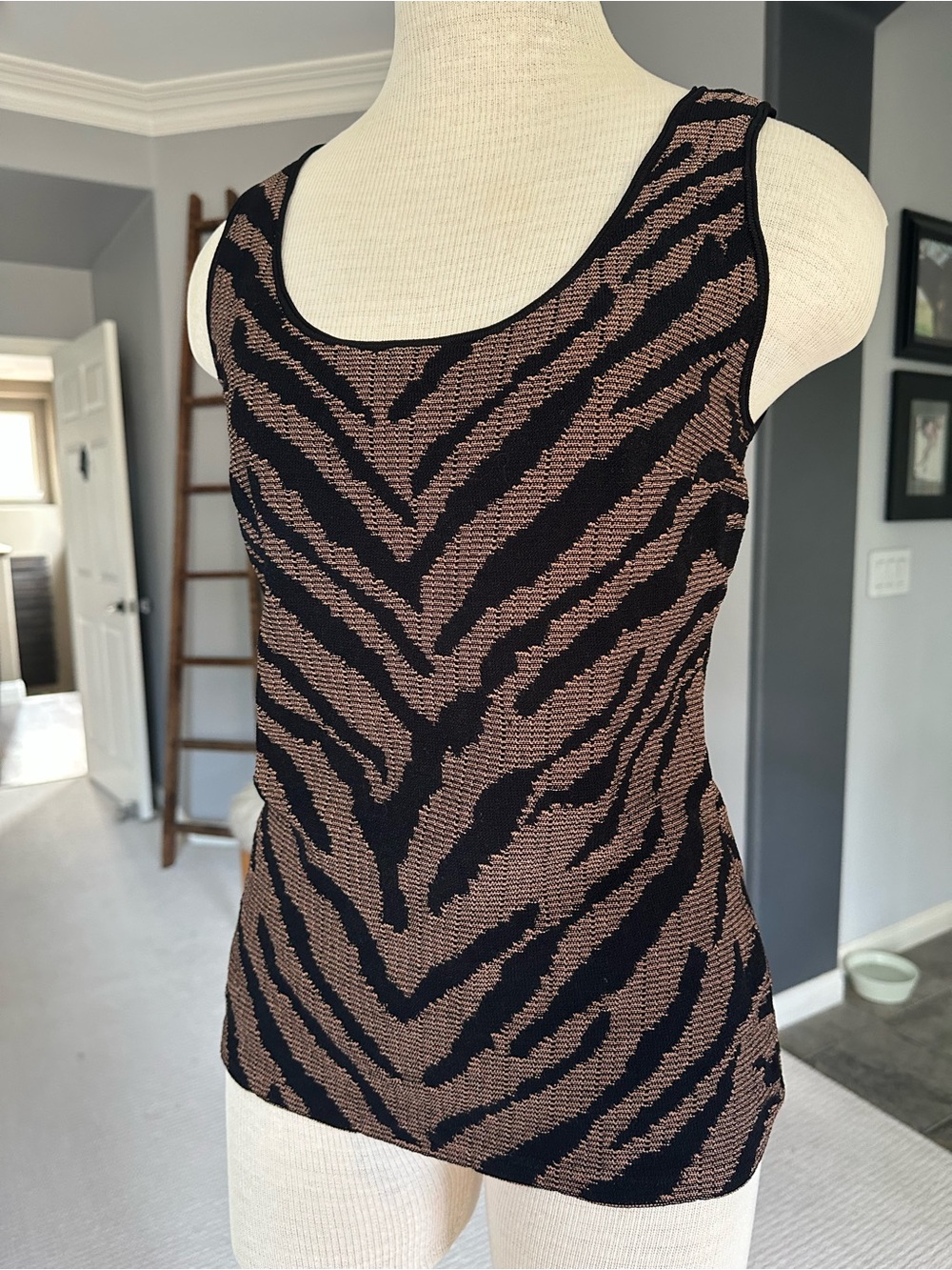 White House Black Market Zebra-Print Knit Tank size medium